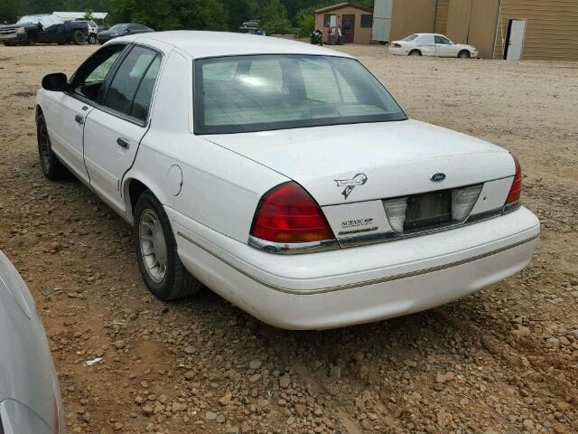 2FAFP74W2YX158484 - 2000 FORD CROWN VICT WHITE photo 3