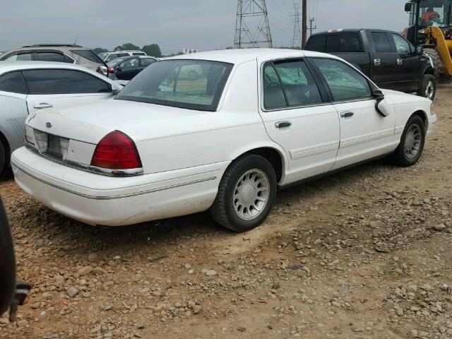 2FAFP74W2YX158484 - 2000 FORD CROWN VICT WHITE photo 4