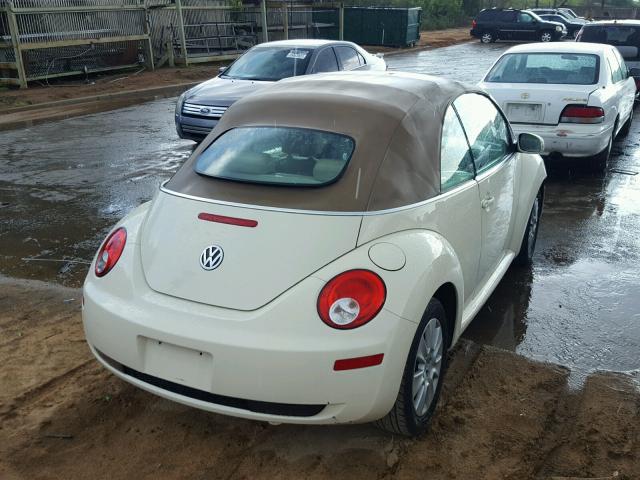 3VWPF31Y48M401754 - 2008 VOLKSWAGEN NEW BEETLE თეთრი ფოტო 4