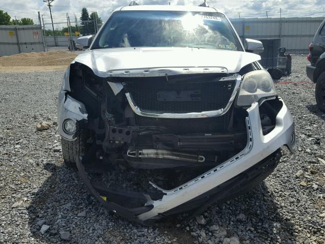 1GKLVMED7AJ109590 - 2010 GMC ACADIA SLT ვერცხლისფერი ფოტო 9