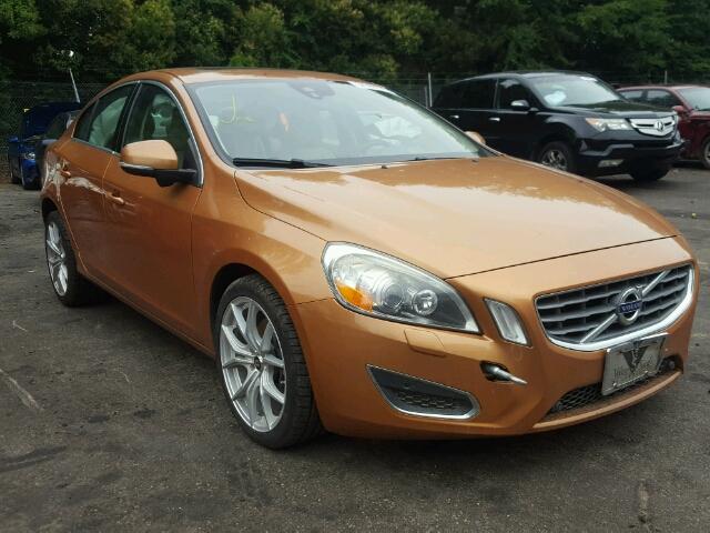 YV1902FH3B2015657 - 2011 VOLVO S60 T6 ORANGE photo 1