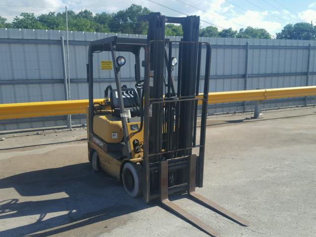 AT81C02397 - 2001 CATERPILLAR FORKLIFT YELLOW photo 1