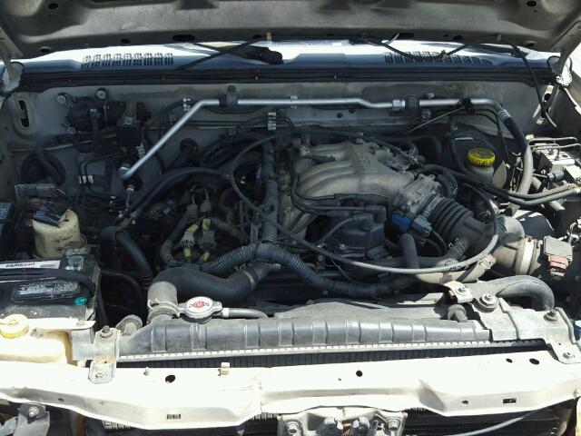 1N6ED27T31C342514 - 2001 NISSAN FRONTIER C TAN photo 7