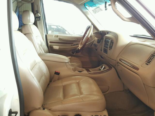5LMPU28LXWLJ54714 - 1998 LINCOLN NAVIGATOR WHITE photo 5
