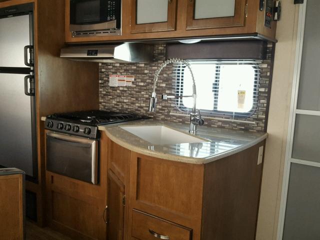 4X4TSMC21JC014379 - 2018 SALM FOREST RIV SILVER photo 9