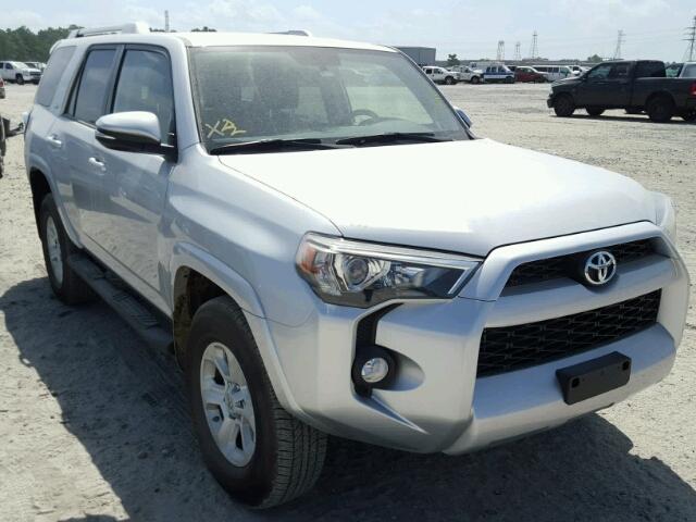 JTEBU5JRXH5442463 - 2017 TOYOTA 4RUNNER SILVER photo 1