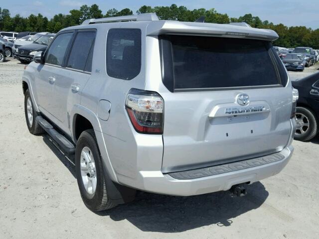 JTEBU5JRXH5442463 - 2017 TOYOTA 4RUNNER SILVER photo 3