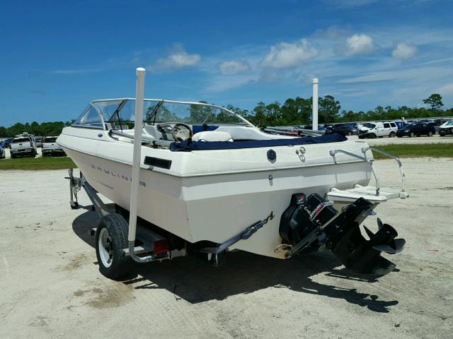 USHC83CLJ102 - 2002 ACURA CAPRI WHITE photo 3