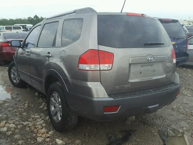 KNDJJ741685007658 - 2009 KIA BORREGO LX GRAY photo 3