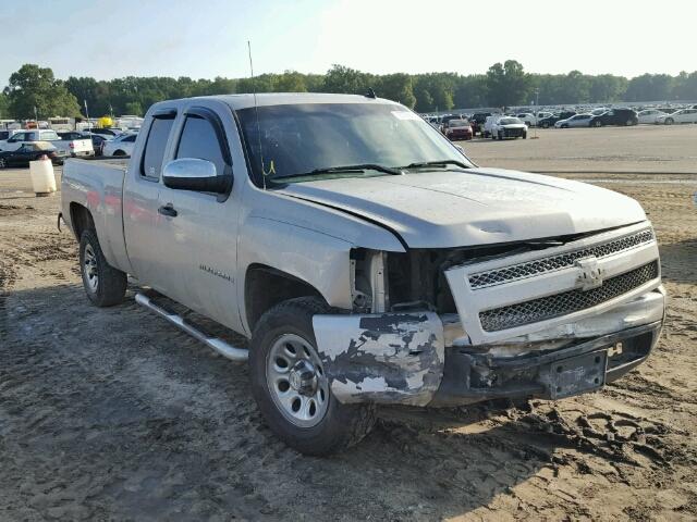 2GCEC19C771597517 - 2007 CHEVROLET SILVERADO SILVER photo 1