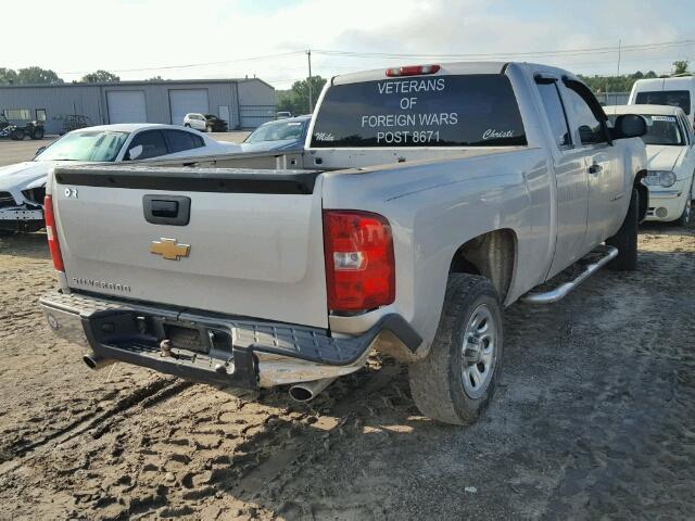 2GCEC19C771597517 - 2007 CHEVROLET SILVERADO SILVER photo 4