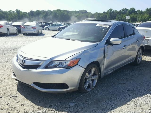 19VDE1F31EE014524 - 2014 ACURA ILX 20 SILVER photo 2