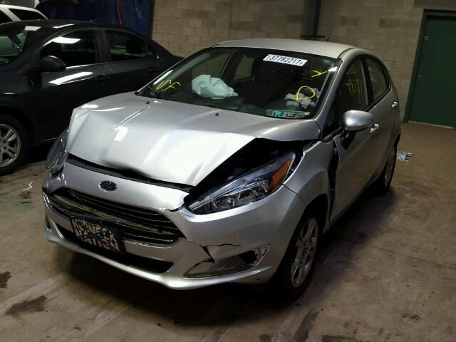 3FADP4EJ9GM133164 - 2016 FORD FIESTA SE SILVER photo 2