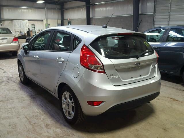 3FADP4EJ9GM133164 - 2016 FORD FIESTA SE SILVER photo 3