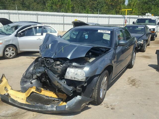 2C3JA53G65H130668 - 2005 CHRYSLER 300 TOURIN GRAY photo 2