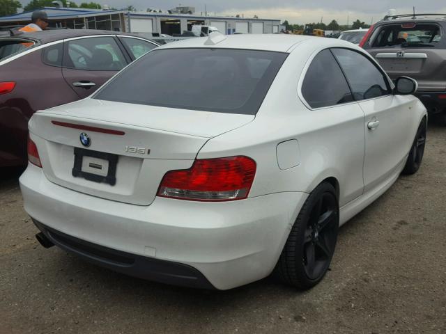 WBAUC9C58BVM09192 - 2011 BMW 135 I WHITE photo 4