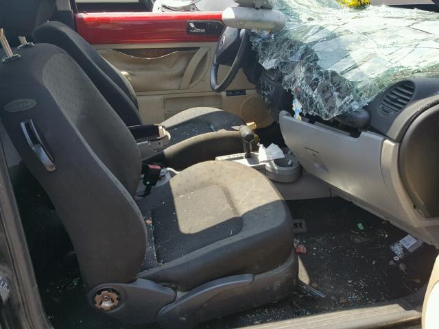 3VWCK21C82M401420 - 2002 VOLKSWAGEN NEW BEETLE BLACK photo 5