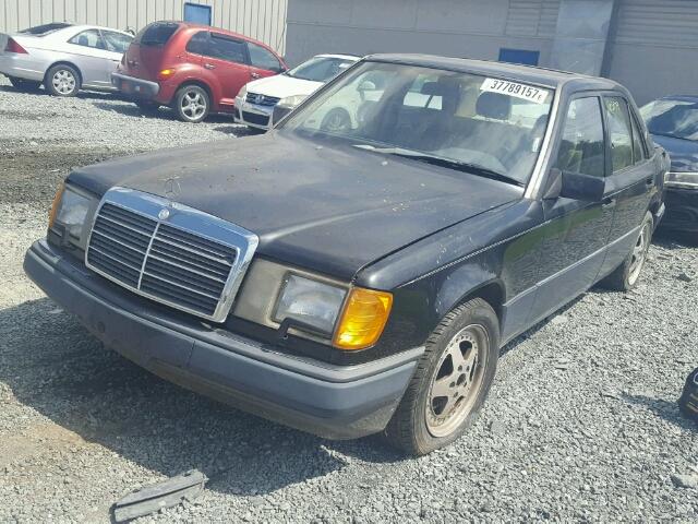 WDBEA26D4LB214778 - 1990 MERCEDES-BENZ 300E 2.6 BLACK photo 2