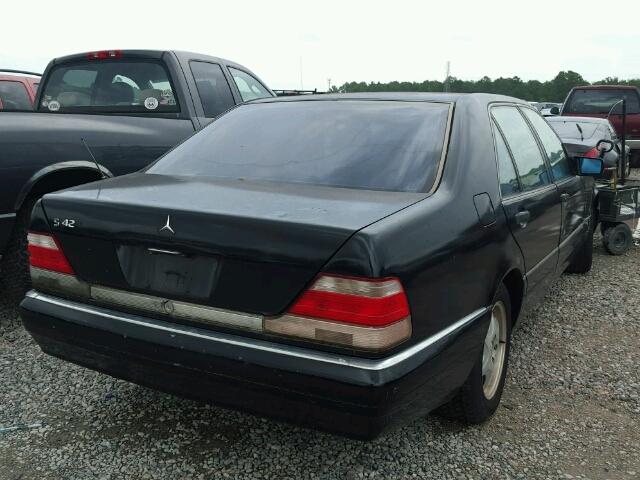 WDBGA33G0WA396549 - 1998 MERCEDES-BENZ S 320 BLACK photo 4