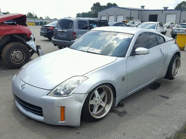 JN1AZ34DX6M312016 - 2006 NISSAN 350Z COUPE SILVER photo 2