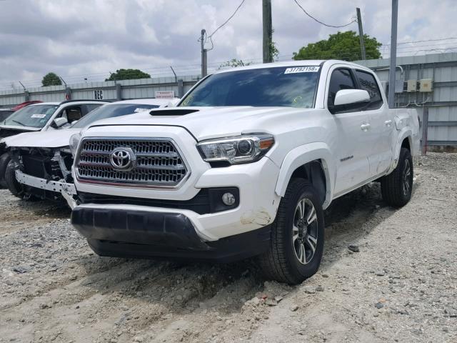 3TMCZ5AN4GM042236 - 2016 TOYOTA TACOMA DOU WHITE photo 2