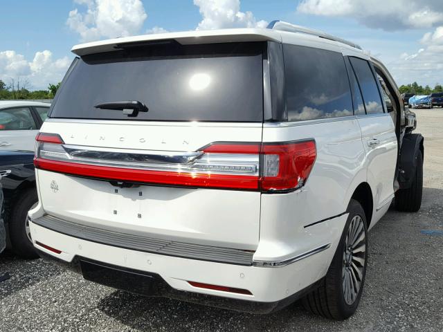 5LMJJ2LT2JEL02504 - 2018 LINCOLN NAVIGATOR WHITE photo 4
