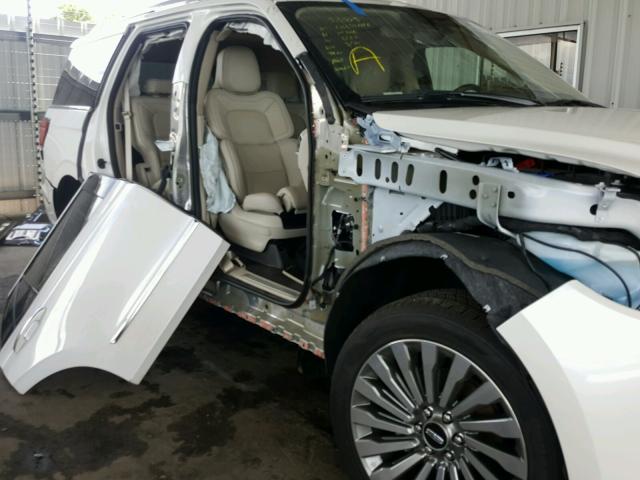 5LMJJ2LT2JEL02504 - 2018 LINCOLN NAVIGATOR WHITE photo 9