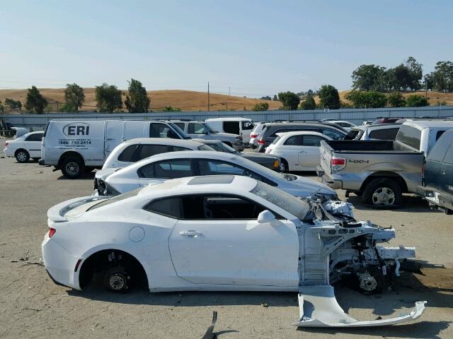 1G1FH1R72H0113848 - 2017 CHEVROLET CAMARO SS WHITE photo 9