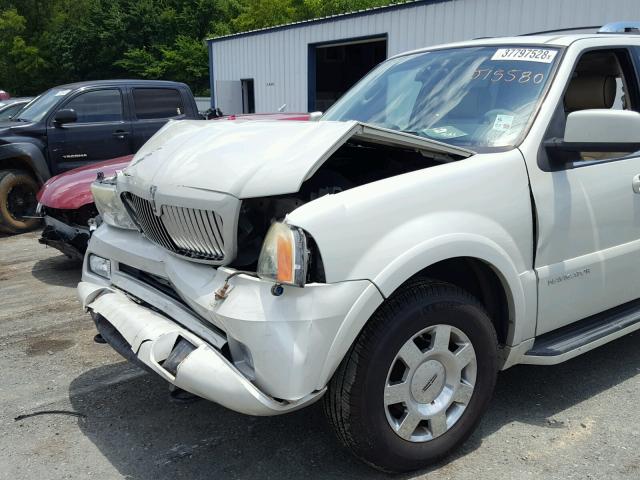 5LMFU27505LJ15580 - 2005 LINCOLN NAVIGATOR ბეჟი ფოტო 9