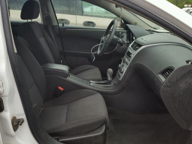 1G1ZH57B69F242900 - 2009 CHEVROLET MALIBU 1LT WHITE photo 5
