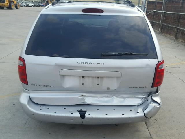 1B4GP453X2B515130 - 2002 DODGE CARAVAN SP SILVER photo 9