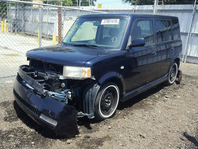 JTLKT324240165978 - 2004 TOYOTA SCION XB Blau Foto 2