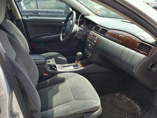2G1WF5EK0B1115956 - 2011 CHEVROLET IMPALA LS Сріблястий фото 5