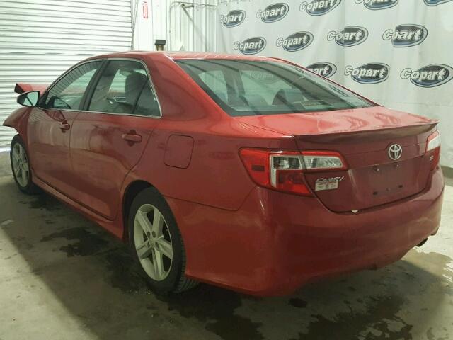 4T1BF1FK6CU580661 - 2012 TOYOTA CAMRY BASE RED photo 3