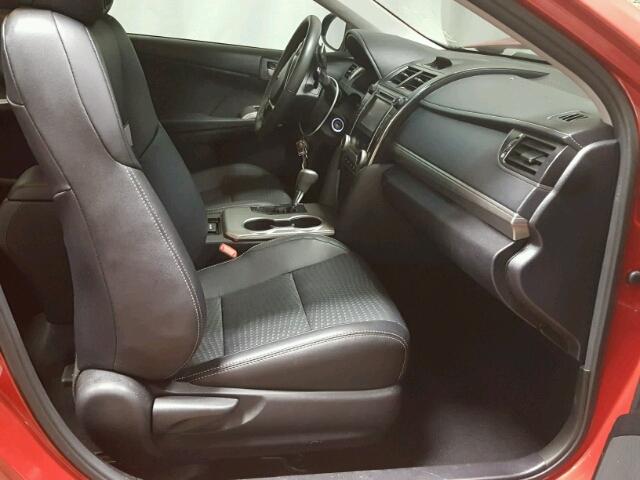 4T1BF1FK6CU580661 - 2012 TOYOTA CAMRY BASE RED photo 5