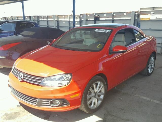 WVWBW8AH4FV000976 - 2015 VOLKSWAGEN EOS KOMFOR 红色 照片 2