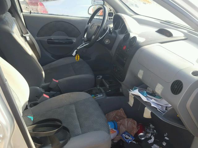 KL1TD62685B458233 - 2005 CHEVROLET AVEO BASE Күміс фото 5