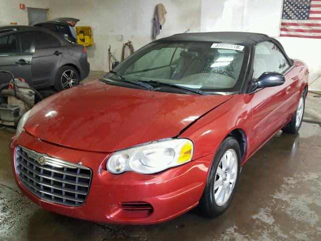 1C3EL75R64N113915 - 2004 CHRYSLER SEBRING GT RED photo 2