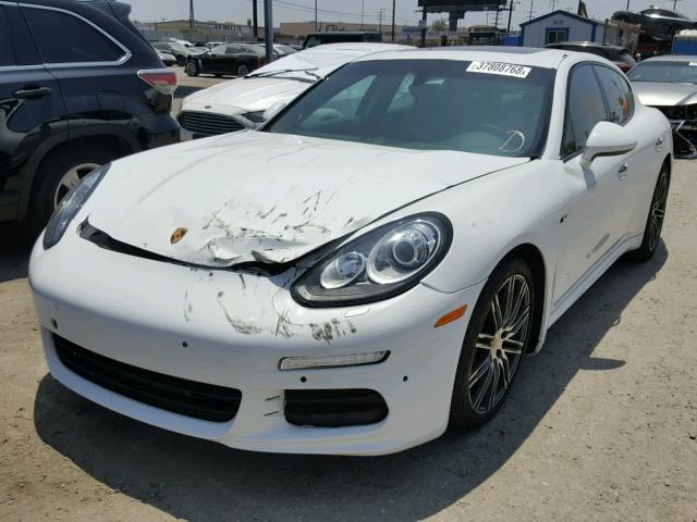 WP0AA2A71GL006665 - 2016 PORSCHE PANAMERA 2 WHITE photo 2