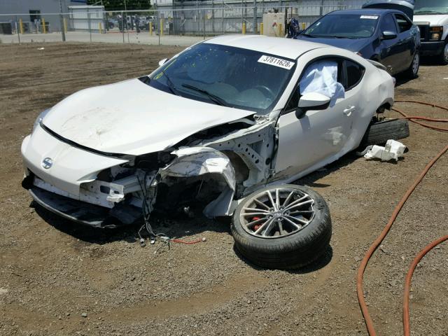 JF1ZNAA10D2700316 - 2013 TOYOTA SCION FR-S WHITE photo 2