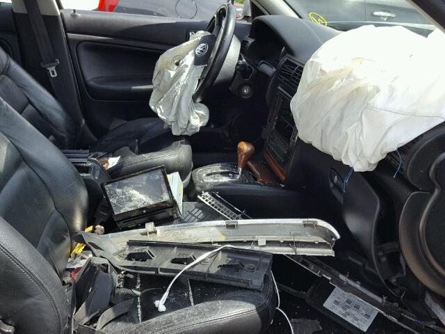 WVWTH63B81P195747 - 2001 VOLKSWAGEN PASSAT GLX SILVER photo 5