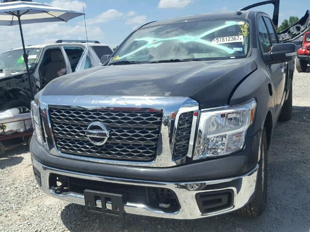 1N6AA1EJ9HN513770 - 2017 NISSAN TITAN S GRAY photo 2