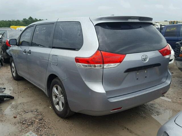 5TDZK3DC9DS403212 - 2013 TOYOTA SIENNA BAS SILVER photo 3