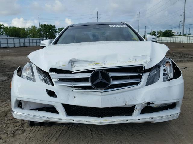 WDDKJ5KB1DF189753 - 2013 MERCEDES-BENZ E 350 WHITE photo 9