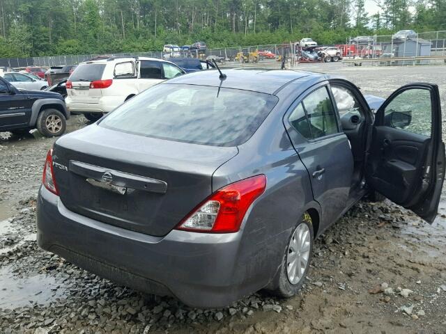 3N1CN7AP8HL804888 - 2017 NISSAN VERSA GRAY photo 4