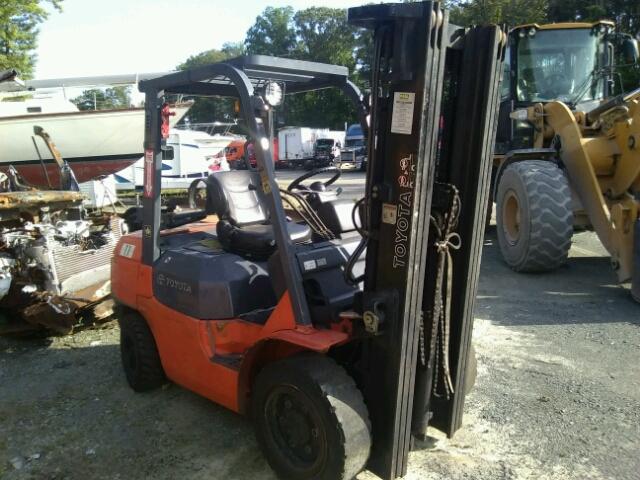 62833 - 1990 TOYOTA FORKLIFT RED photo 1