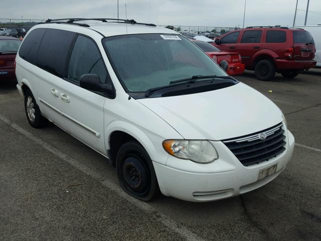 2C4GP54L15R289320 - 2005 CHRYSLER TOWN & CTY WHITE photo 1