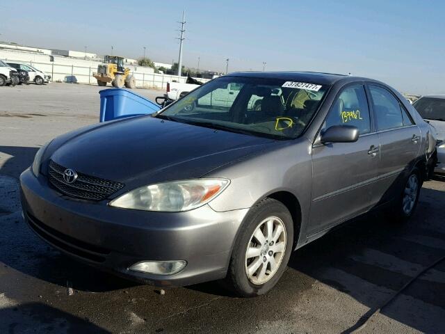 4T1BF30K83U566619 - 2003 TOYOTA CAMRY BROWN photo 2