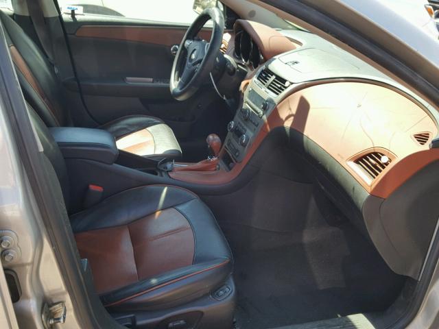 1G1ZK57748F239019 - 2008 CHEVROLET MALIBU LTZ 银色 照片 5