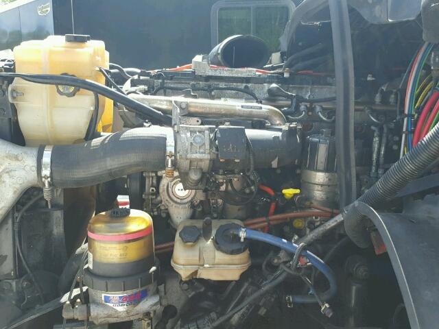 1FUJGLDR9CSBD7223 - 2012 FREIGHTLINER CASCADIA 1 WHITE photo 7